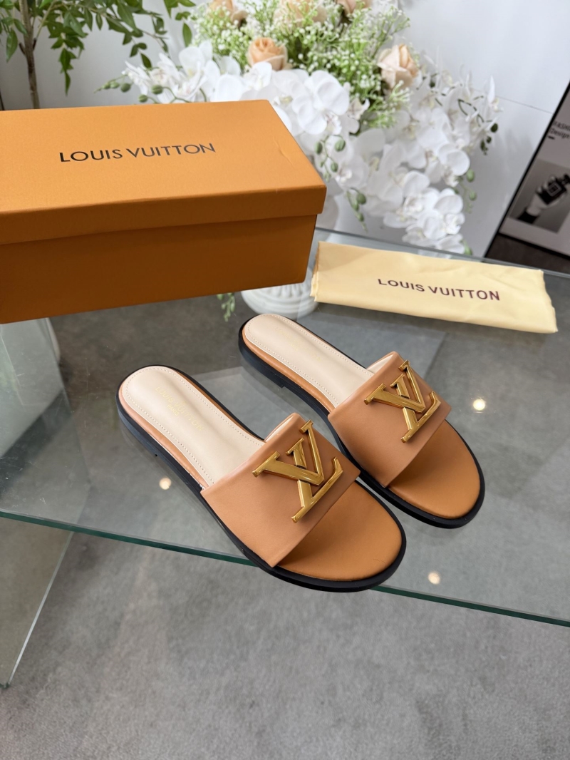 l0vis Vvtt0n slippers